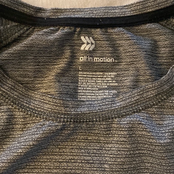 All in motion running shirt - Picture 2 of 2